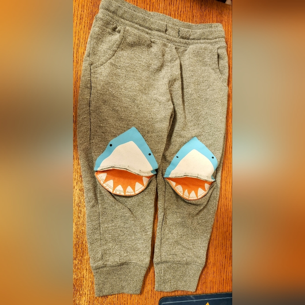 Toddler boys shark knee pants size 3t